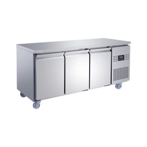 Mesa refrigerada bajo mostrador de tres puertas