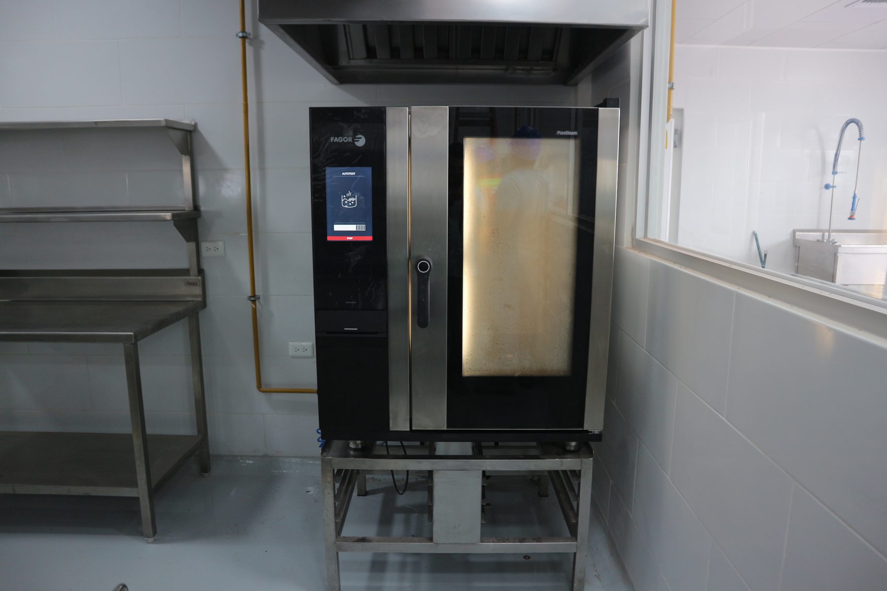 Horno combinado Fagor bajo campana