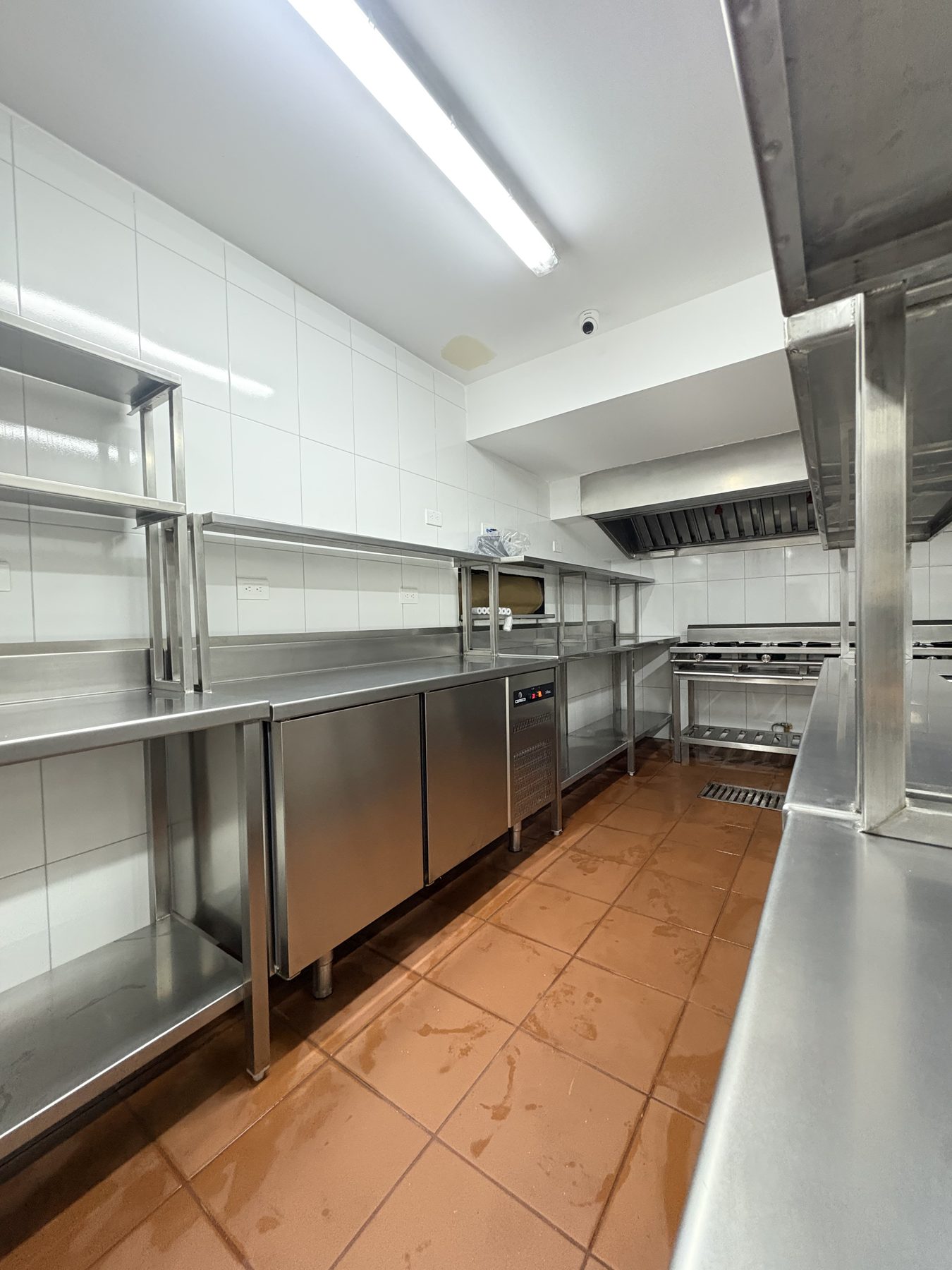 Mesas refrigeradas y mesas de trabajo de acero inoxidable